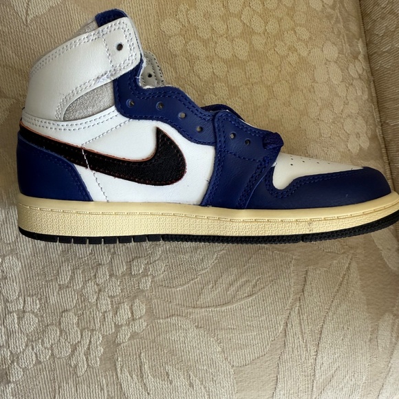 Air Jordan 1 Retro High OG GS “Rare Air” Deep Royal Blue Size 1Y - Picture 8 of 16